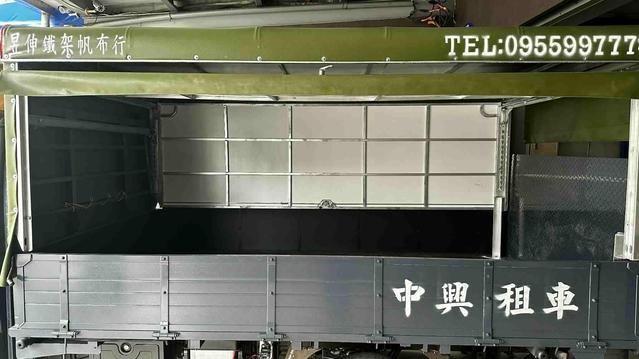 2026年三菱得利卡2.7噸(自排/昇降尾門/帆布棚架)